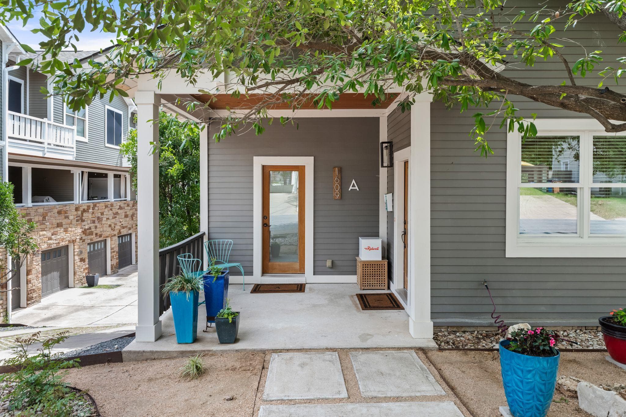 Property entrance with a porch