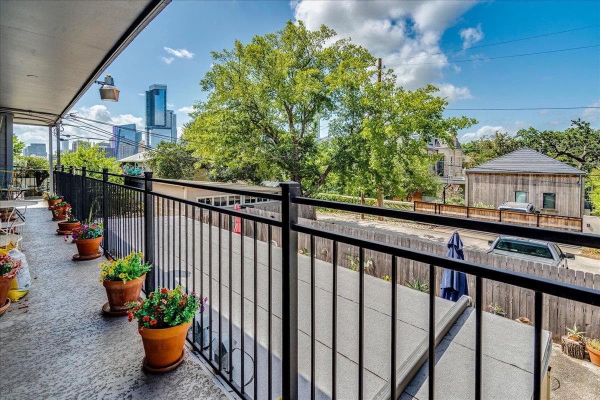 1111 W 10th St  #104, Clarksville, Austin, photo 2