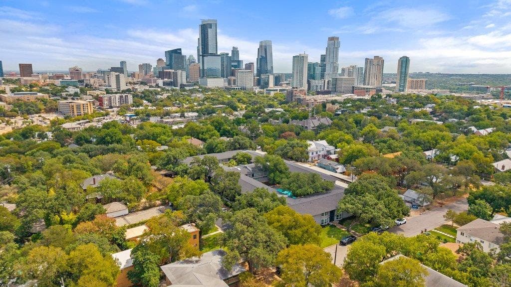 1210 Windsor Rd #209, Clarksville, Austin, photo 1